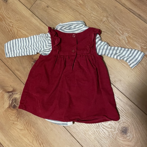 Baby gap girl Corduroy burgundy dress with long sleeve onesie - Picture 2 of 3